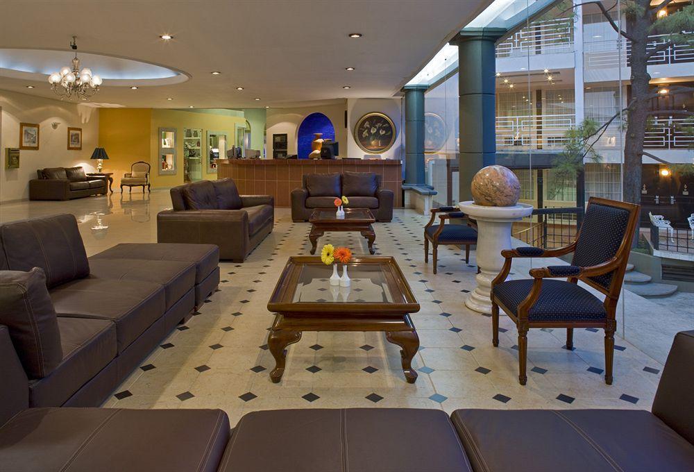 Krystal Satelite Maria Barbara Hotel Tlalnepantla  Interior foto Lobby