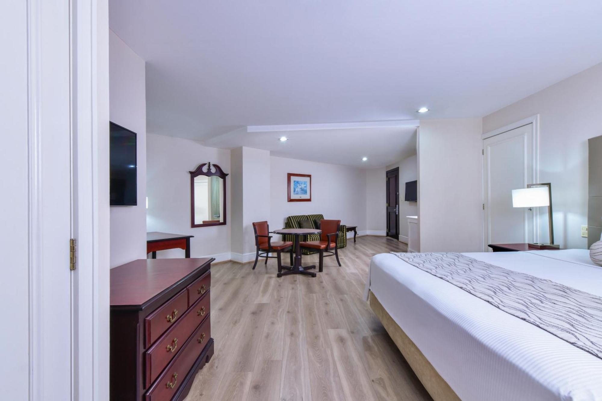 Krystal Satelite Maria Barbara Hotel Tlalnepantla  Exterior foto A typical room at the hotel