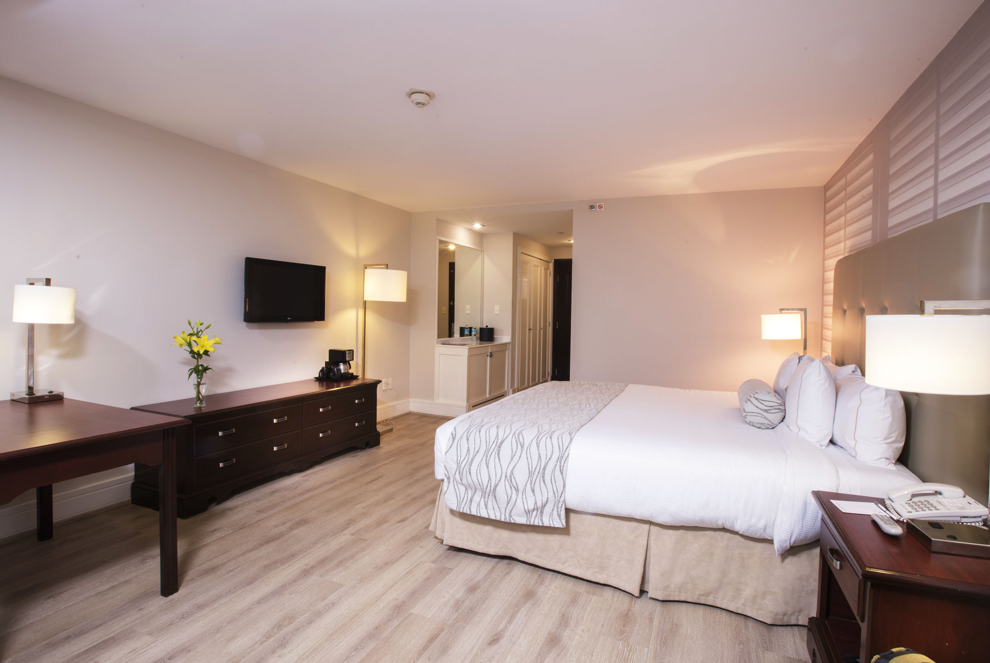 Krystal Satelite Maria Barbara Hotel Tlalnepantla  Exterior foto A room at the Hotel Vermont